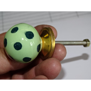 verde claro con la bola del botón de tono verde oscuro 2