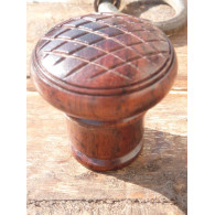 Bottoni di legno a scacchi