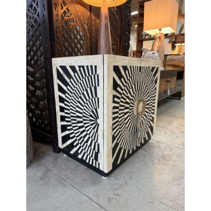 Petit buffet incrusté d'Os de Chameau 60x40x62cm 2