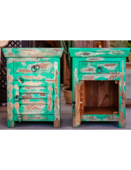 Paire de tables de chevet patine verte vieillie