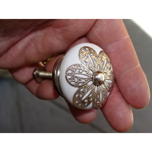White porcelain handle with daisy metal ornament 2