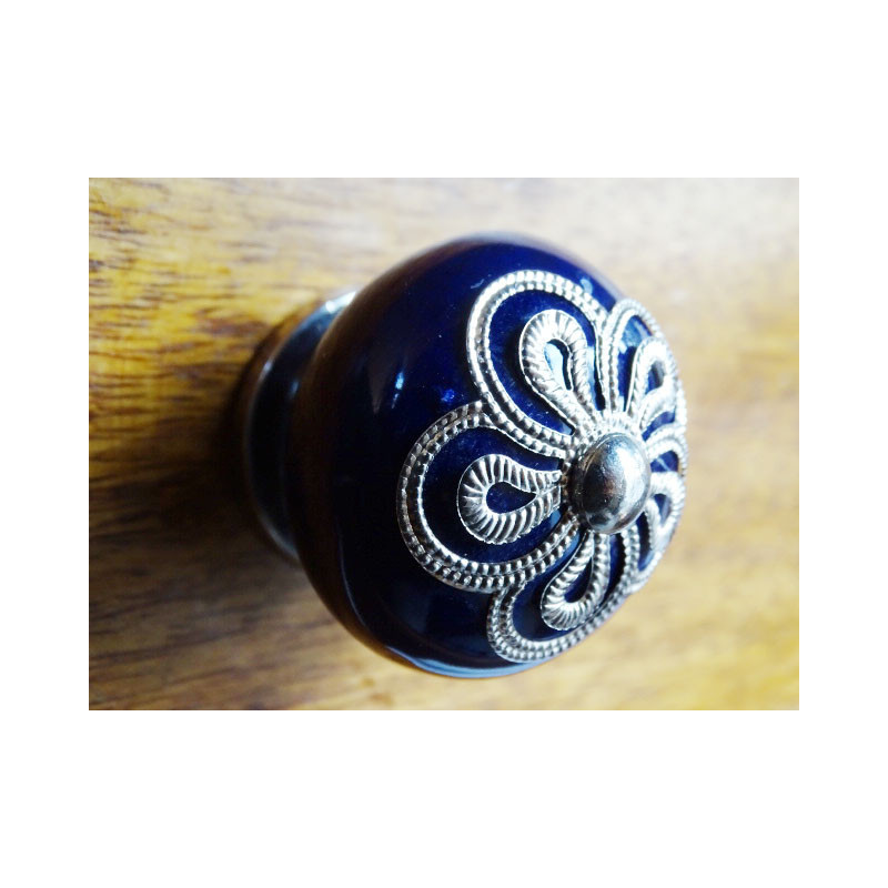 Metal handle flower ultramarine porcelain