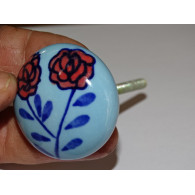 maniglia della mobilia con due rose