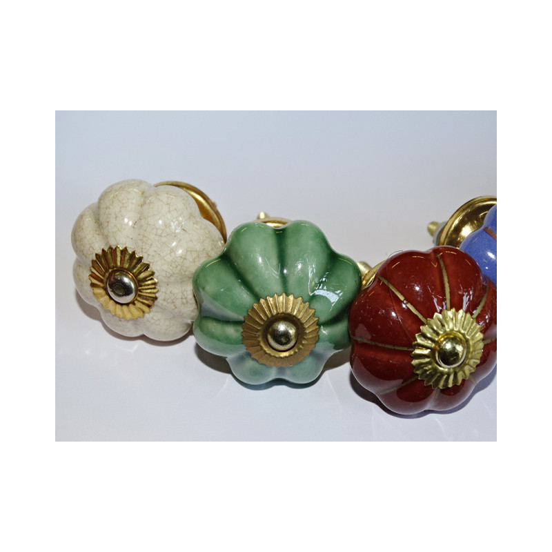 Lot de 6 boutons en porcelaine - Lot 41