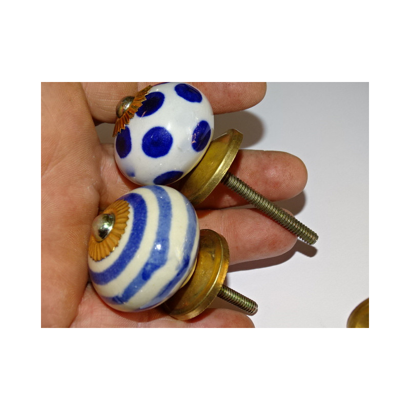 Lot de 6 boutons en porcelaine - Lot 6