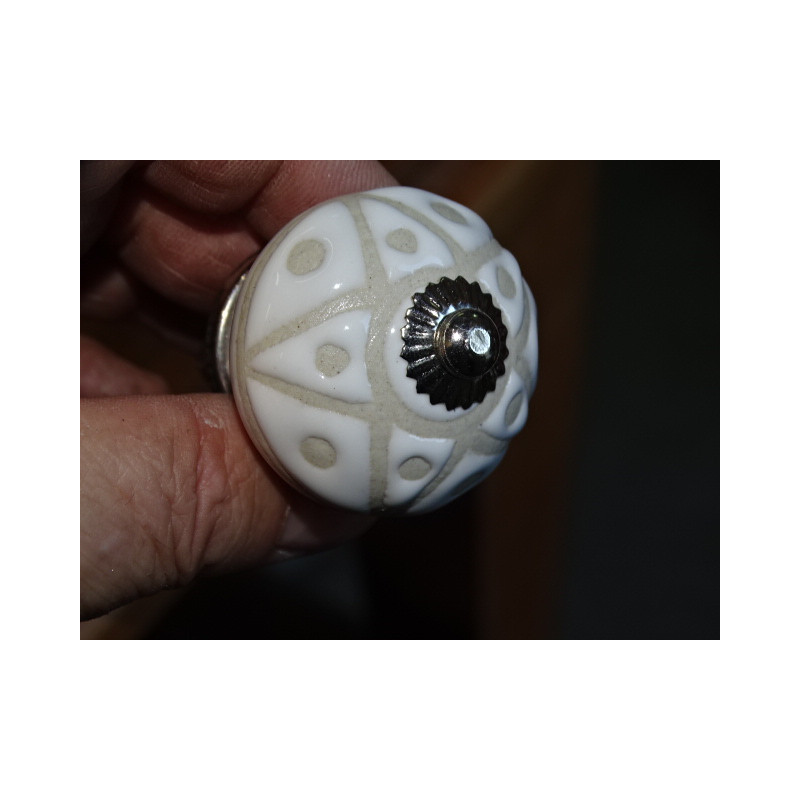 Pomos para muebles con estrellas y puntos en...