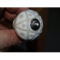 Furniture knobs with stars and raised dots - silver
