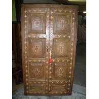 Pequeña puerta del armario teck