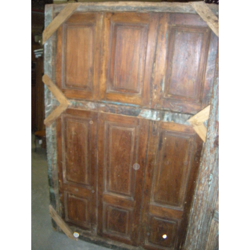 door os closed 2 double doors