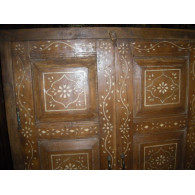 door closed teak & camel bones