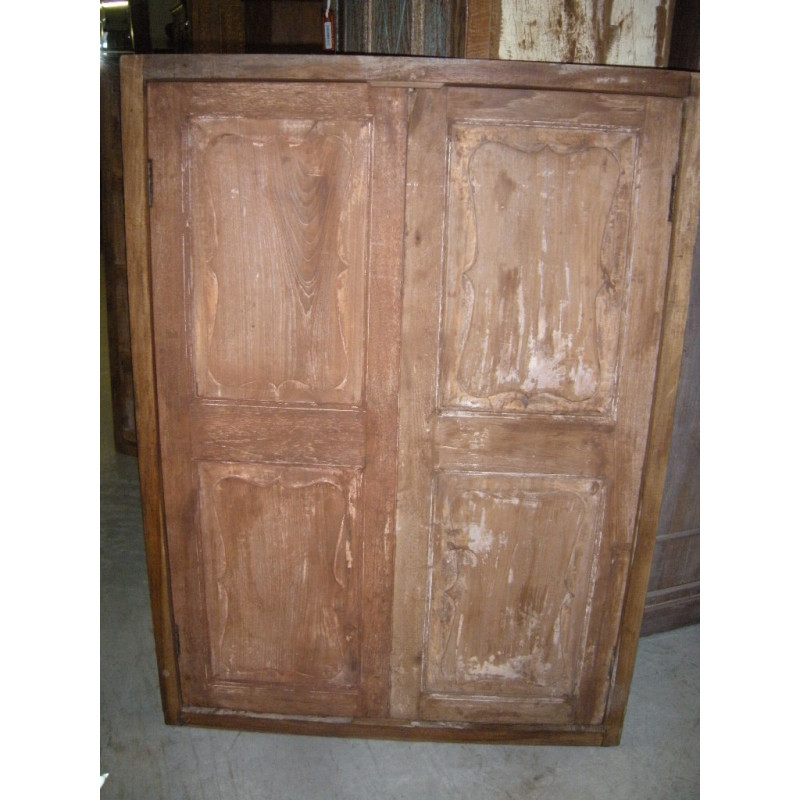 door closed teak and camel bones