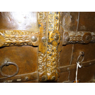 Petite portes ancienne de placard plaquée avec du metal - 1