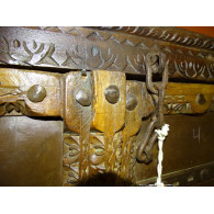 Petite portes ancienne de placard palquée avec du metal - 2