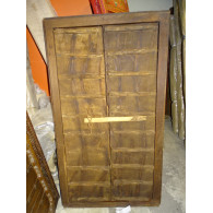 Piccole porte antiche dell'armadio con metallo - 2