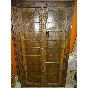 Pequeñas puertas de armario antiguas con metal - 3