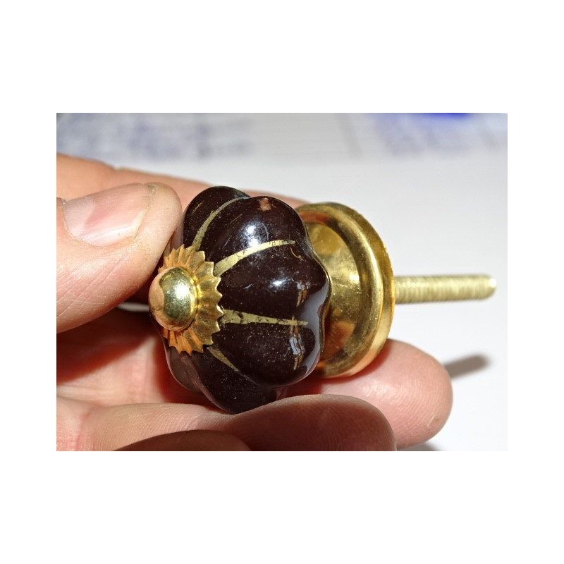 Small handles pumpkin brown very dark