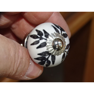mini ceramic buttons black ferns - silver 2