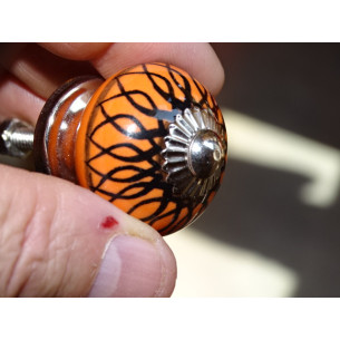 mini bottoni in ceramica arancione e spirale nera - argento 2