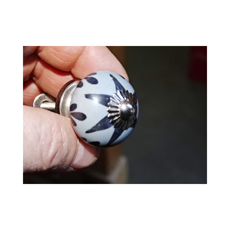 mini bottoni in ceramica grigia e stelle nere -...