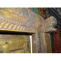 Muy antigua casa india puerta baja con gancho de dintel