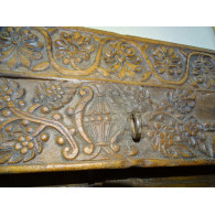 Muy antigua casa india puerta baja con gancho de dintel
