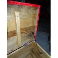 Long chest with mango wood cover with red patina and brass