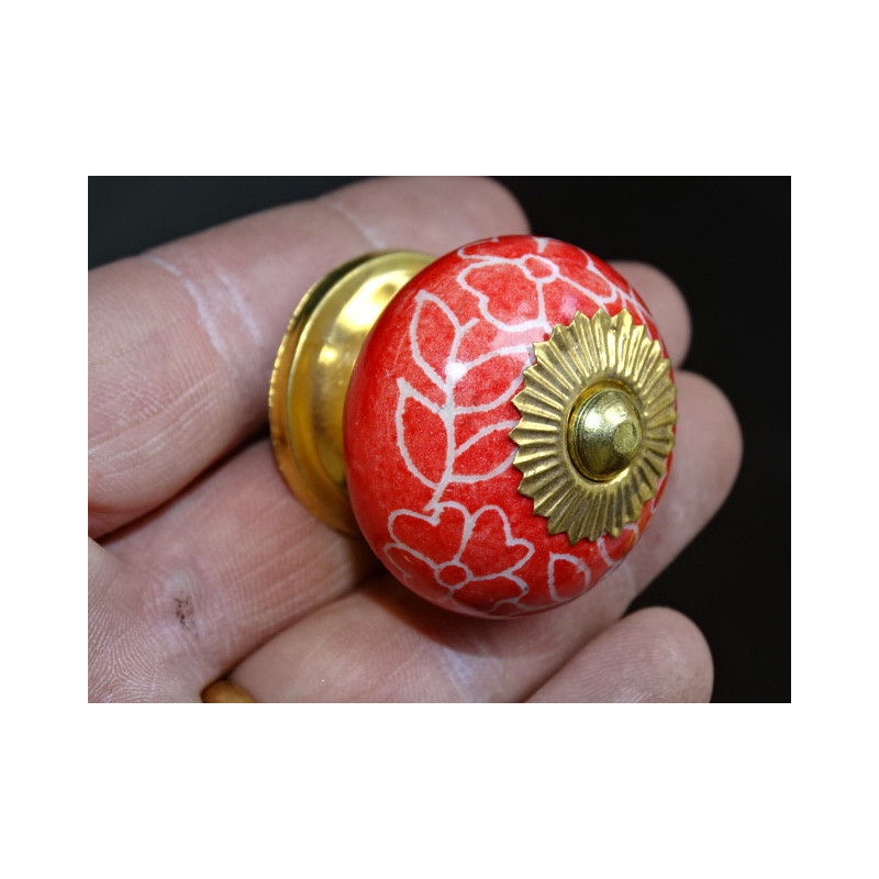 Manija del cajón de porcelana roja y flores...
