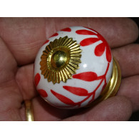 Cajón de porcelana manejar gran flor roja