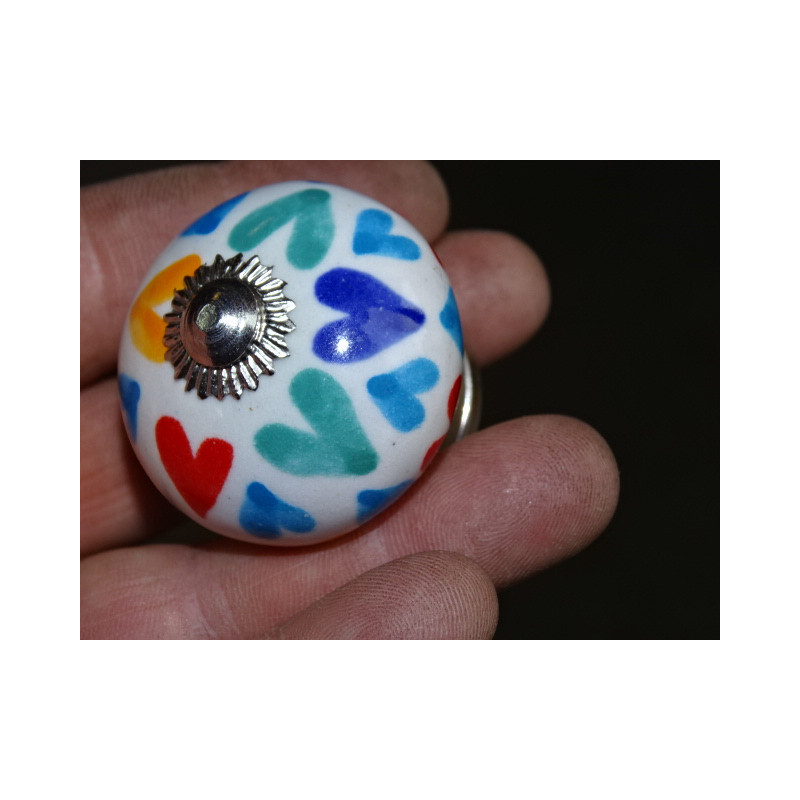 Poignée de tiroir en porcelaine coeurs multicolors