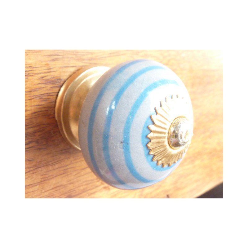 handle grise traits turquoises