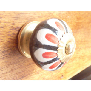 Daisy Rot Schwarz Handle