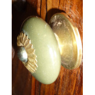 Boutons plats vert olive