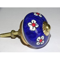 Pomos o puerta de cajón con flores en azul ultramar y blanco