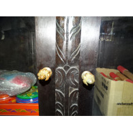 Armoire bibliothèque vitrée patine foncée