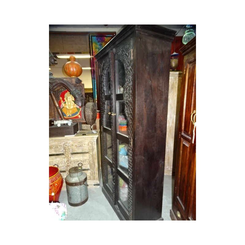 Vitrine Bibliothek dunkle Patina.