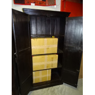 Blumen geschnitzten Schrank dunkle Patina.