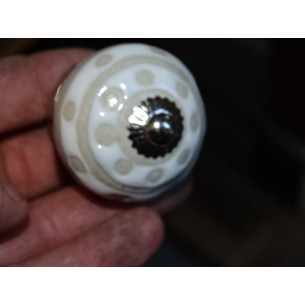 Pomelli per mobili con cerchi in rilievo e pois - argento 2