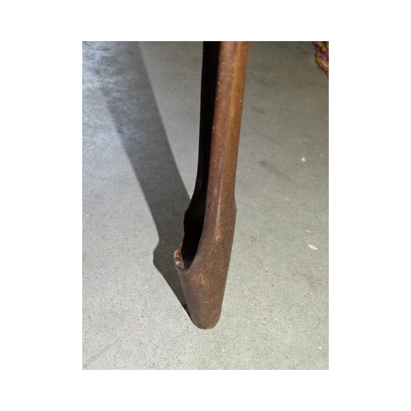 Metallstuhl mit massivem Mangositz