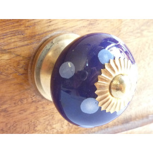Boutons en porcelaine bleu outremer et pois blanc - doré