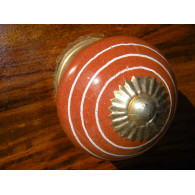 Porcelain knobs line white/brown